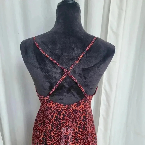 NWT AMERICA and BEYOND Lace-Up Back Red Tiered Sheer Maxi Dress Cover up M - Picture 4 of 11